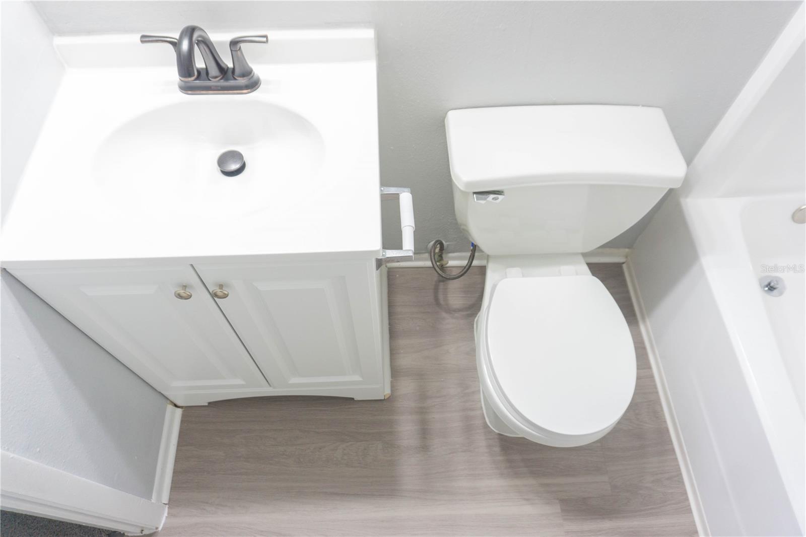 Image 29 of 54 For 616 Golden Raintree Place 616