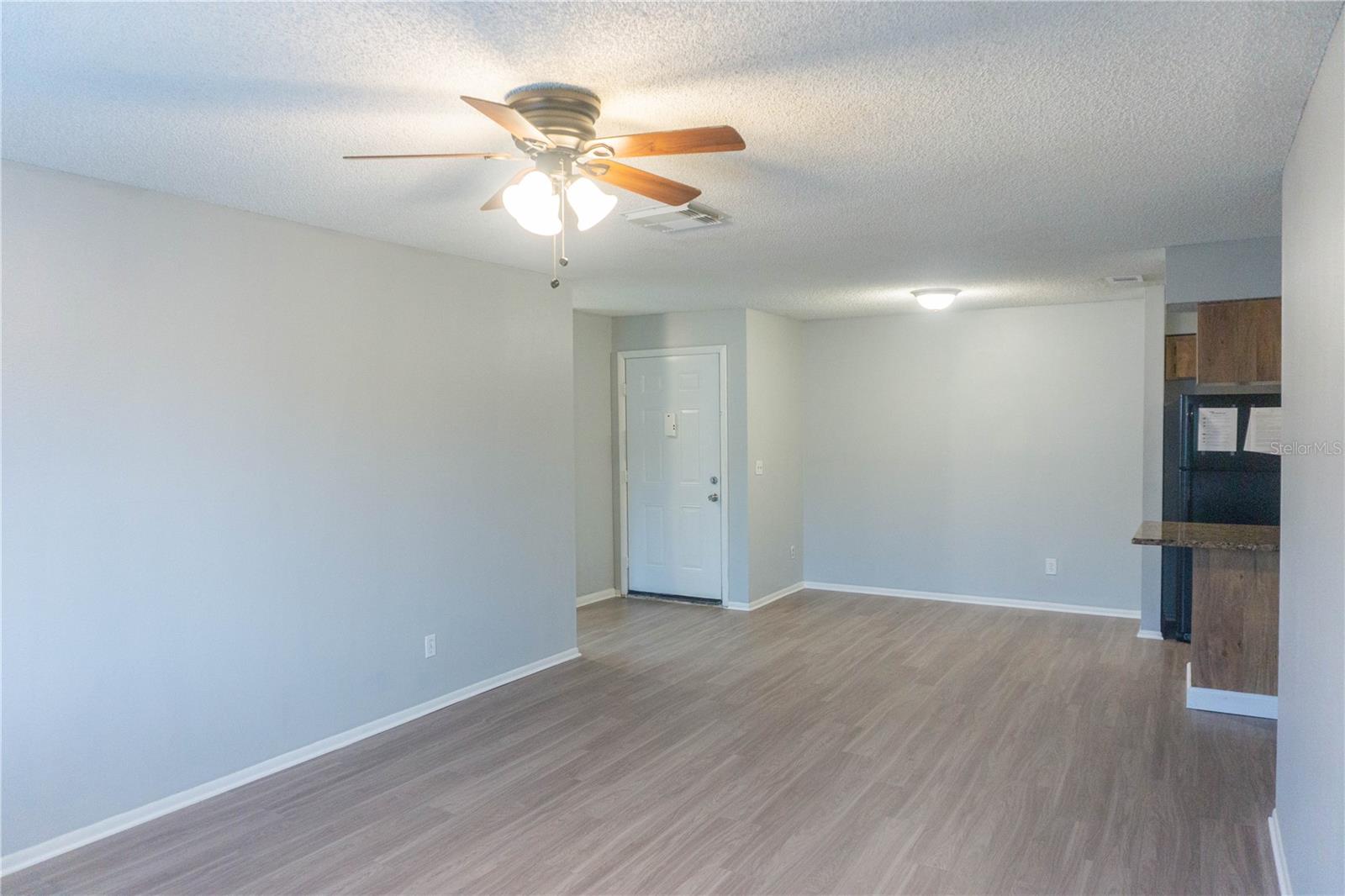 Image 9 of 54 For 616 Golden Raintree Place 616