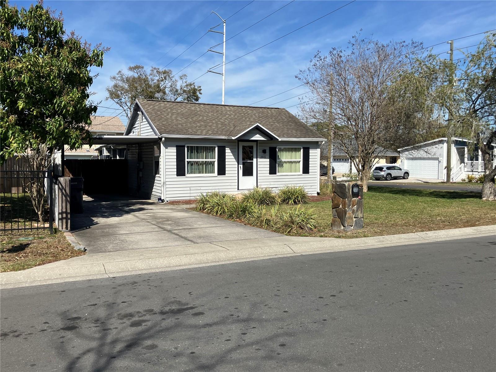 Image 4 of 85 For 2801 61st Avenue N