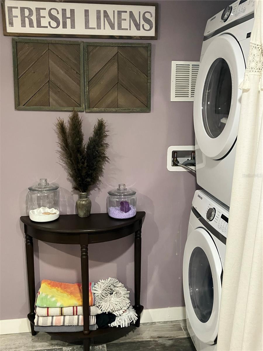 Image 46 of 85 For 2801 61st Avenue N