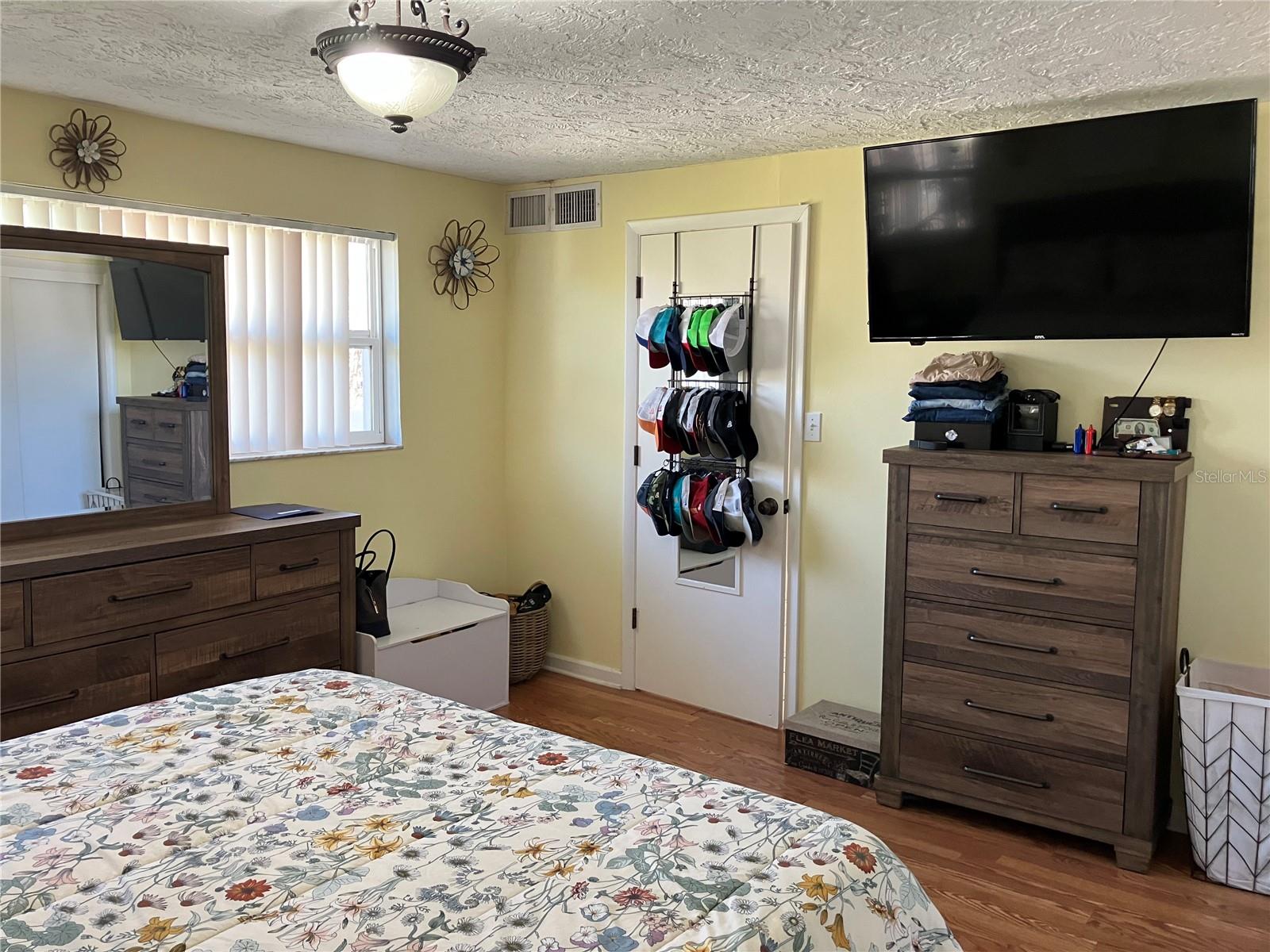 Image 51 of 85 For 2801 61st Avenue N