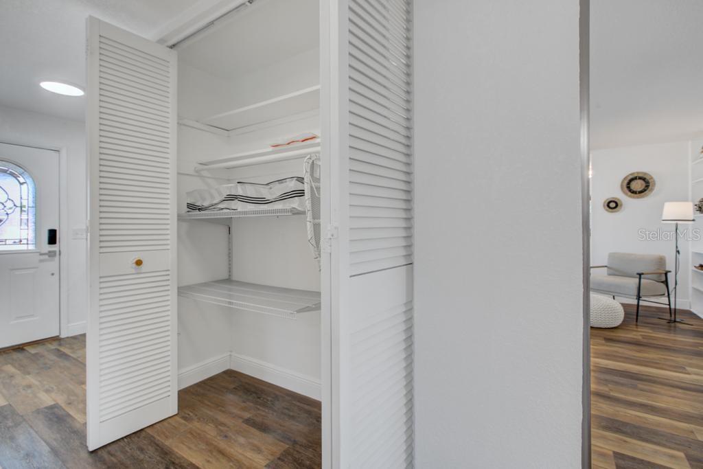 Image 13 of 48 For 2121 Greenbriar Boulevard