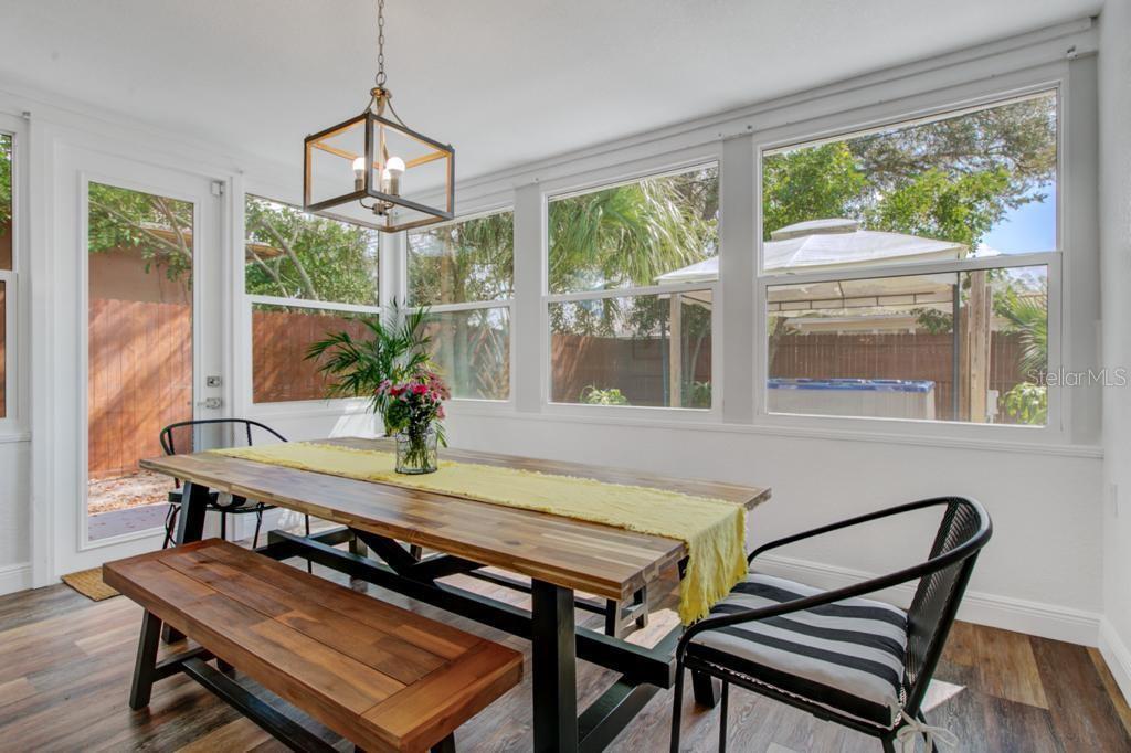 Image 18 of 48 For 2121 Greenbriar Boulevard