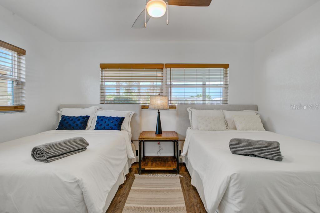 Image 26 of 48 For 2121 Greenbriar Boulevard