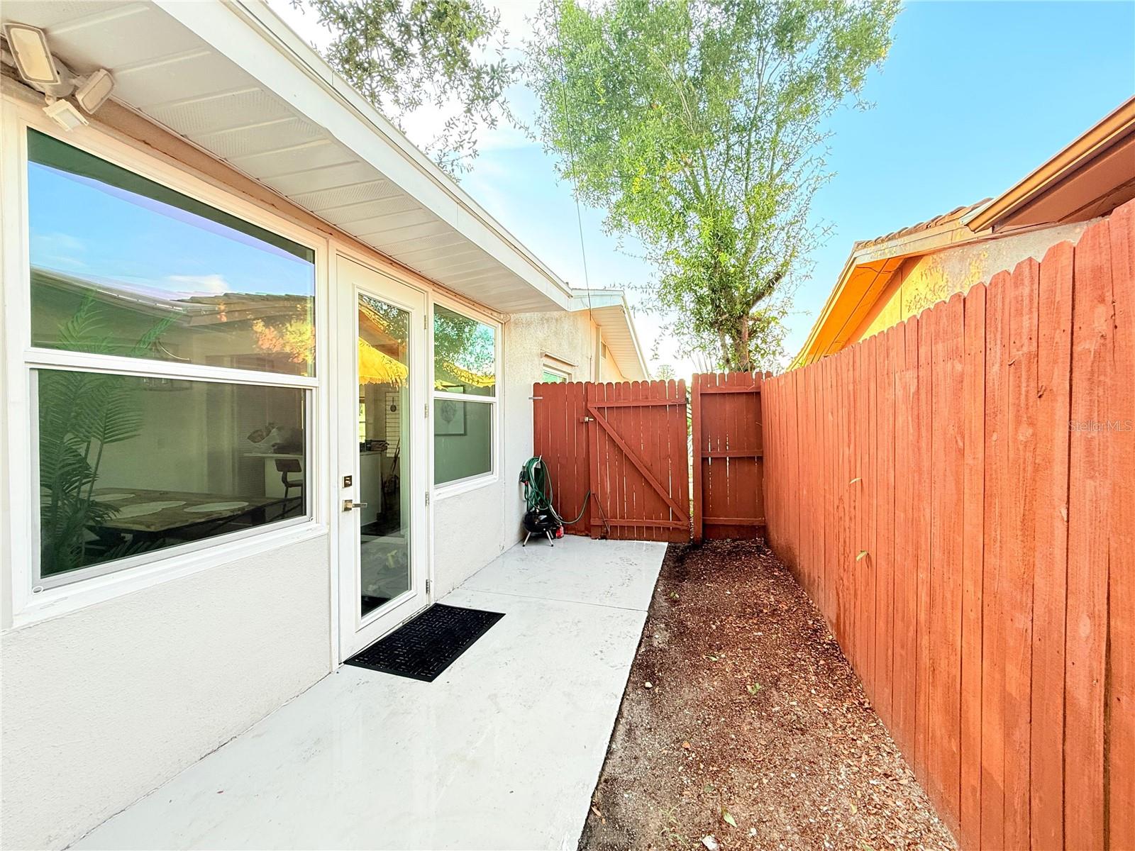 Image 35 of 48 For 2121 Greenbriar Boulevard