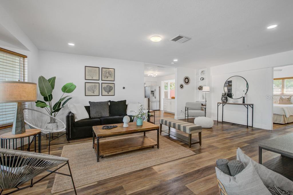 Image 9 of 48 For 2121 Greenbriar Boulevard