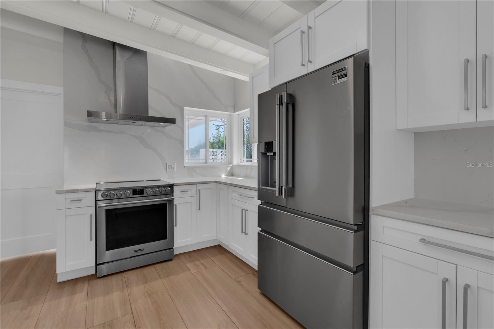 Image 12 of 47 For 8820 Gulf Boulevard