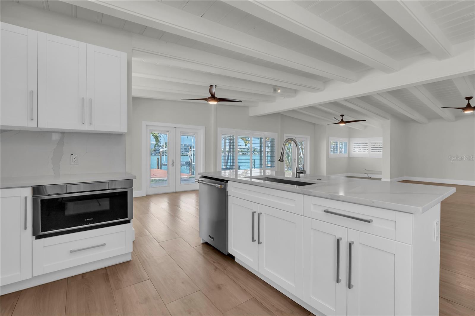 Image 13 of 47 For 8820 Gulf Boulevard