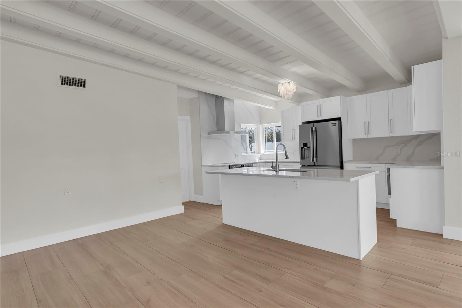 Image 14 of 47 For 8820 Gulf Boulevard