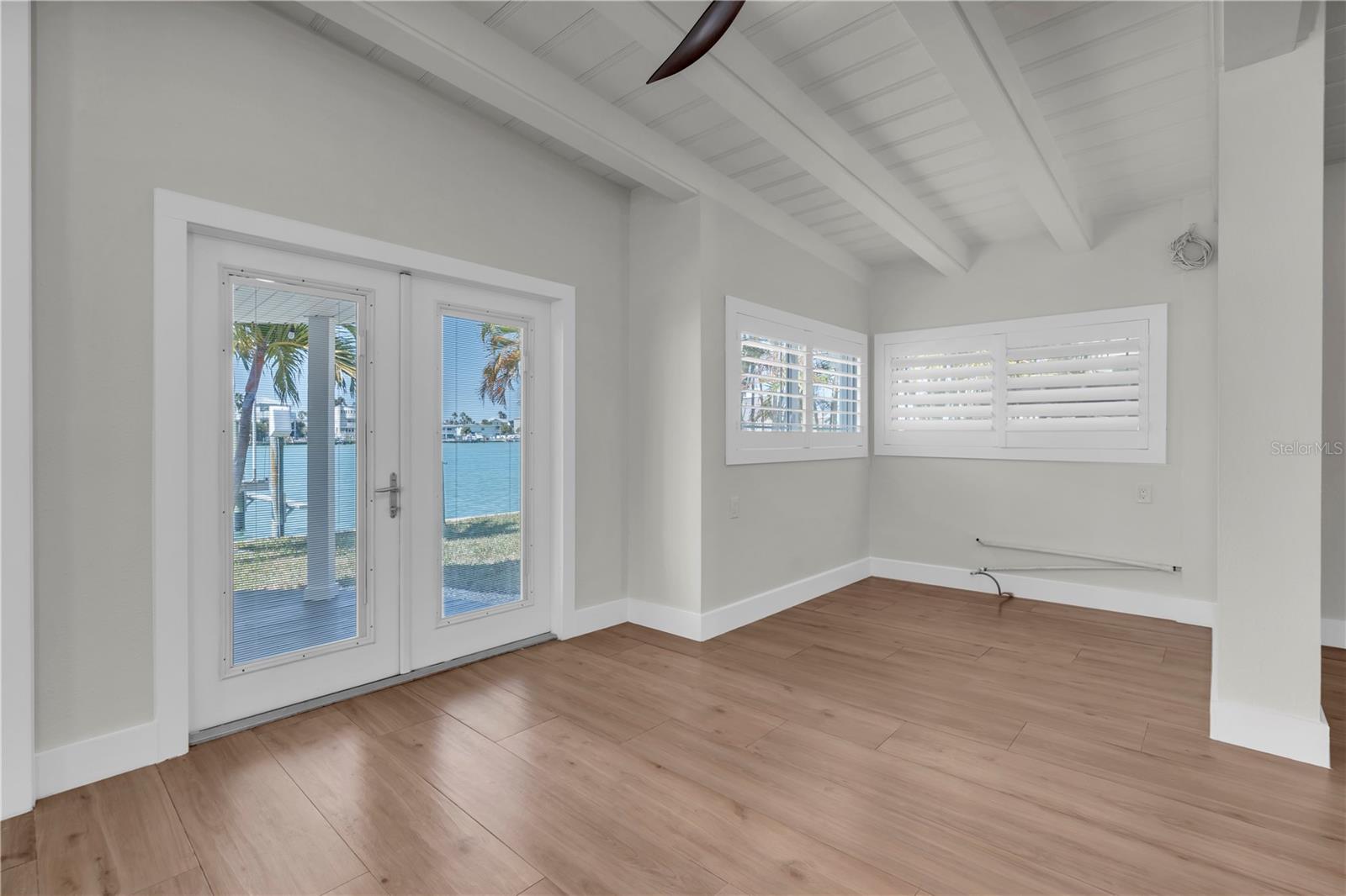 Image 16 of 47 For 8820 Gulf Boulevard