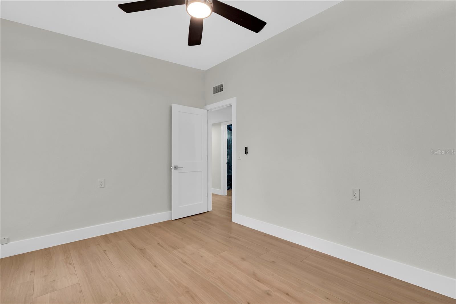 Image 25 of 47 For 8820 Gulf Boulevard