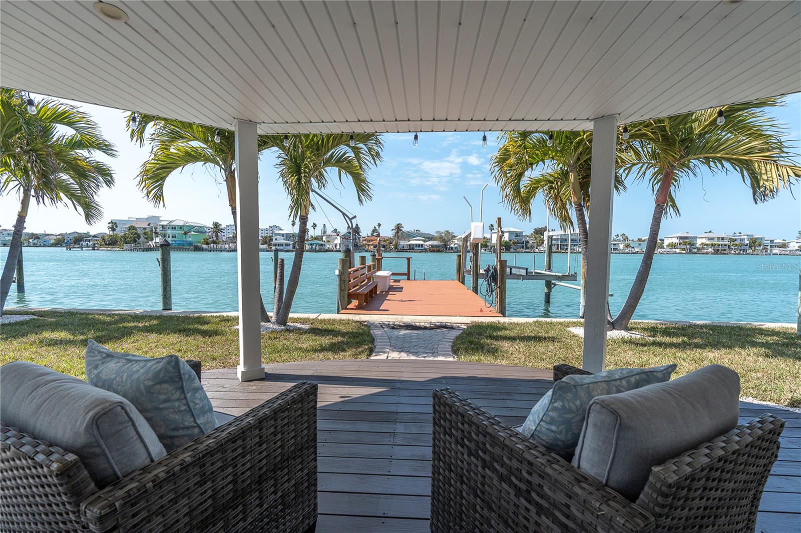 Image 8 of 47 For 8820 Gulf Boulevard