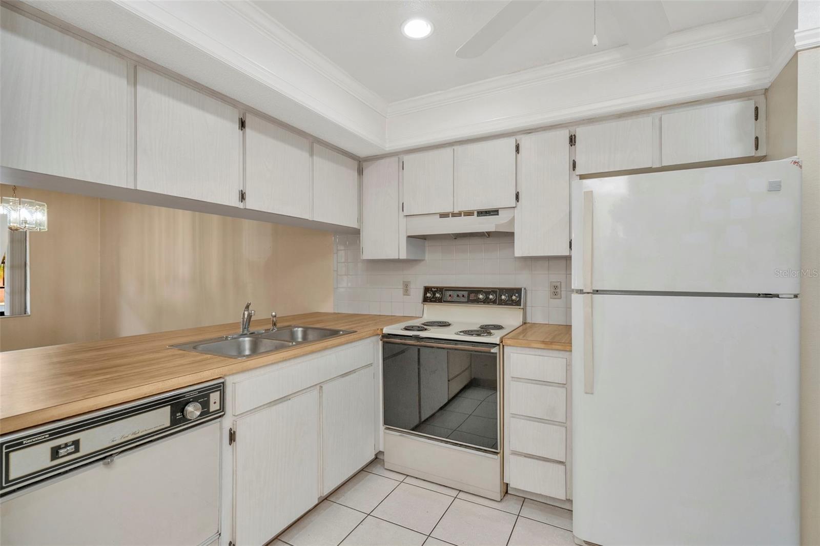 Image 10 of 35 For 13250 Ridge Road 6a3