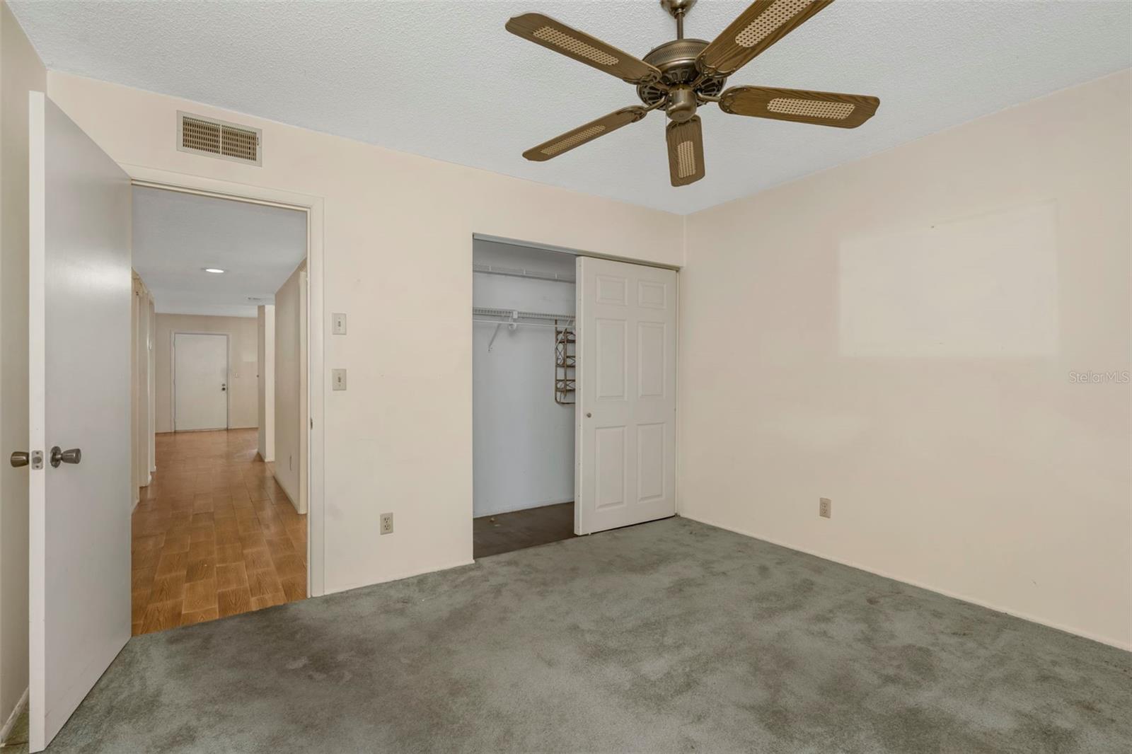 Image 17 of 35 For 13250 Ridge Road 6a3