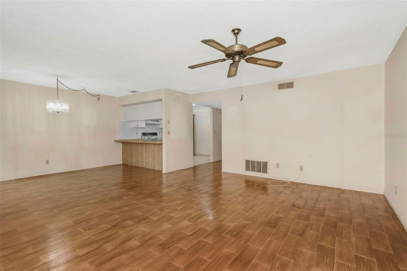 Image 6 of 35 For 13250 Ridge Road 6a3