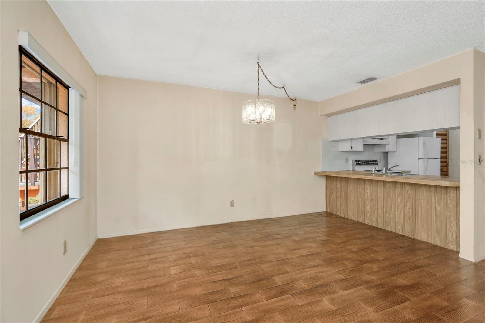 Image 7 of 35 For 13250 Ridge Road 6a3