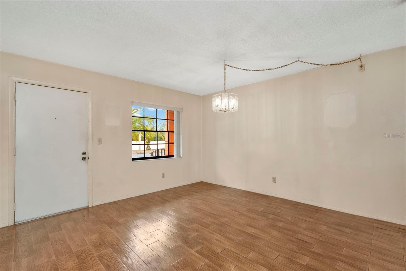 Image 8 of 35 For 13250 Ridge Road 6a3