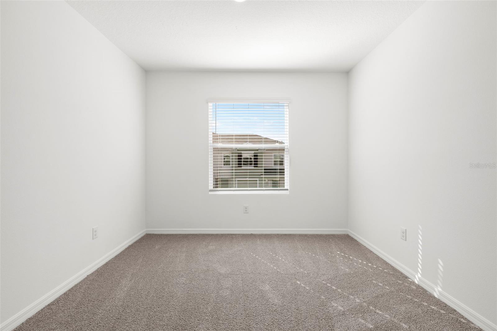 Image 24 of 35 For 17205 Bigleaf Mahogany Lane