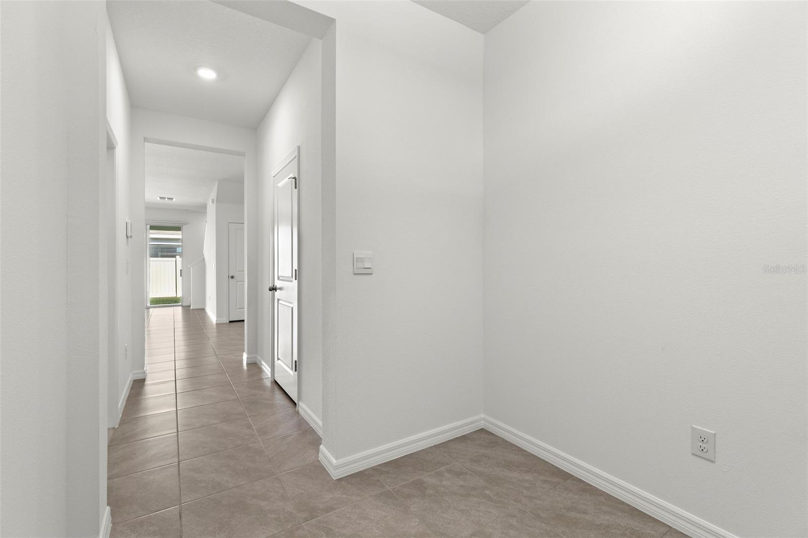 Image 3 of 35 For 17205 Bigleaf Mahogany Lane