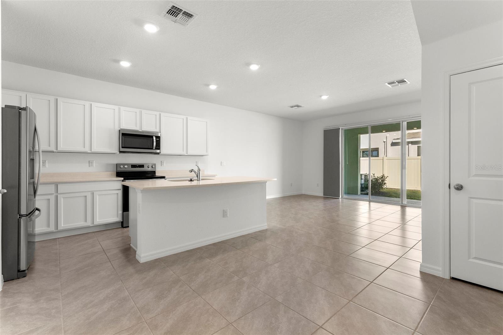 Image 4 of 35 For 17205 Bigleaf Mahogany Lane