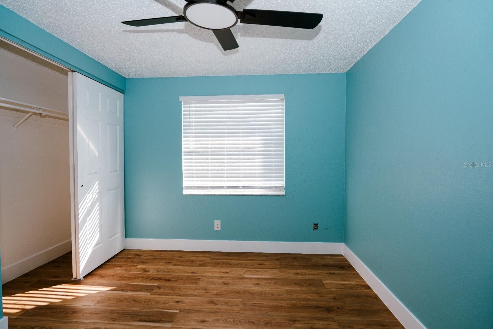 Image 23 of 35 For 7502 Pond View Court