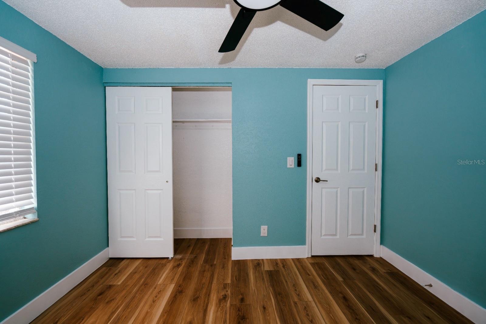 Image 24 of 35 For 7502 Pond View Court