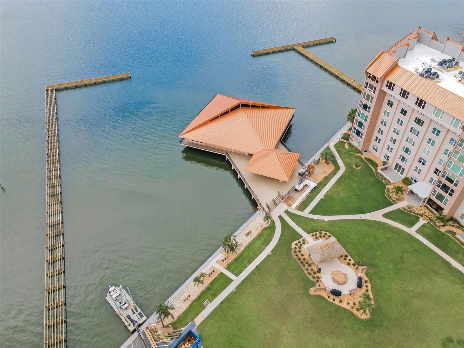 Image 9 of 40 For 632 Edgewater Drive 139