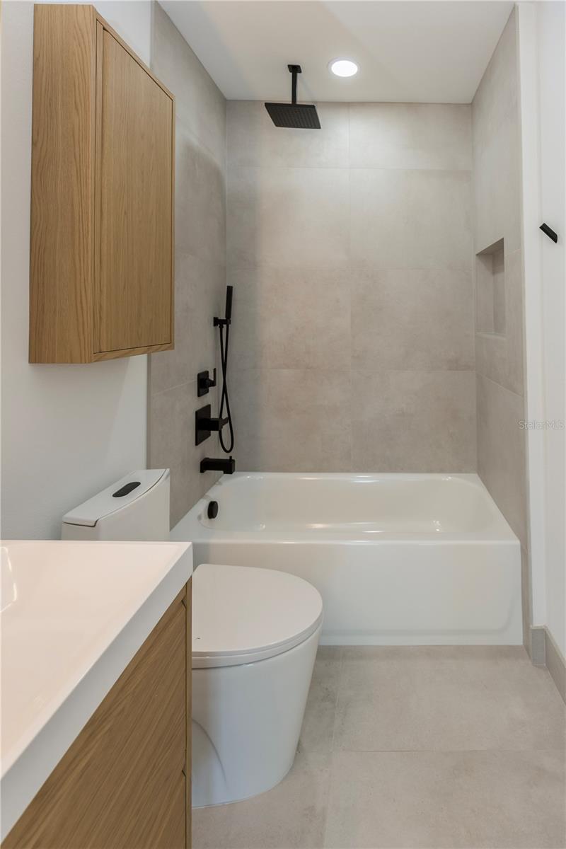 Image 23 of 56 For 1834-1836 19th Street S