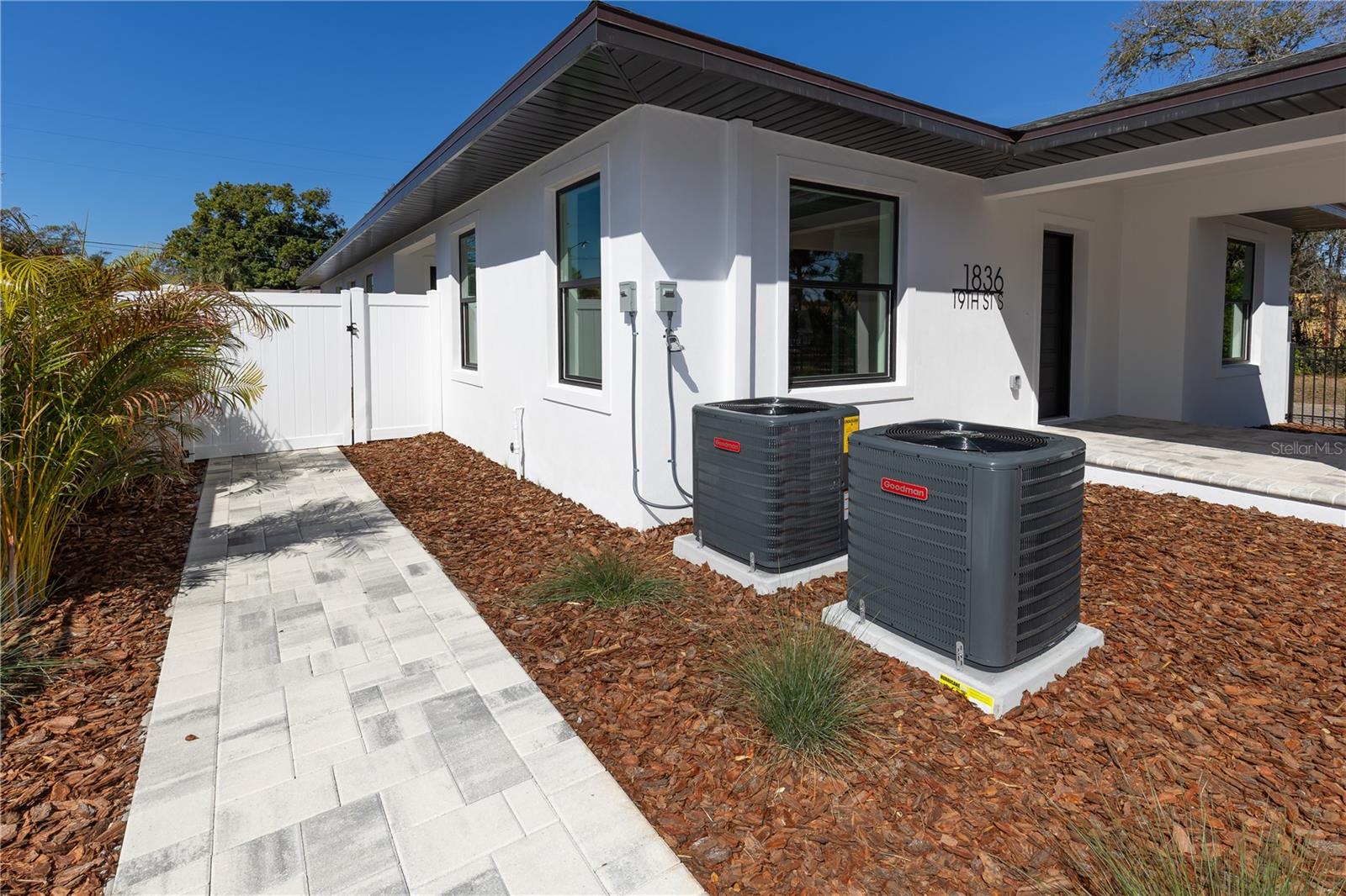 Image 36 of 56 For 1834-1836 19th Street S