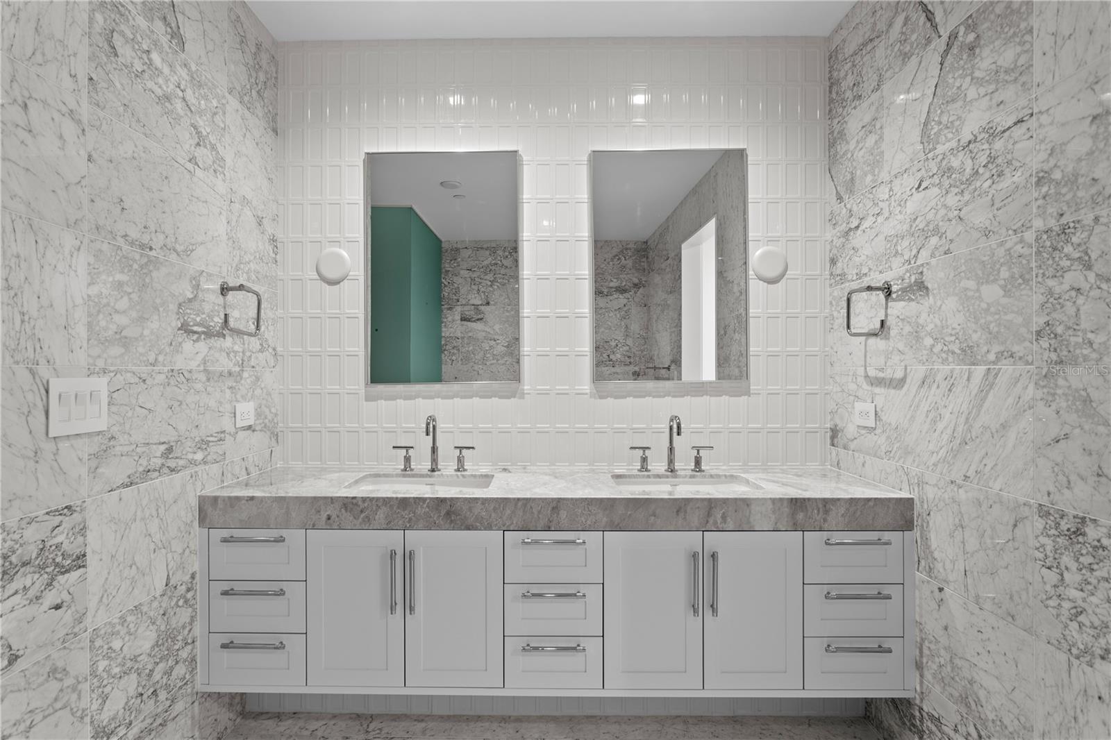 Image 12 of 47 For 3015 Ysabella Avenue 1601