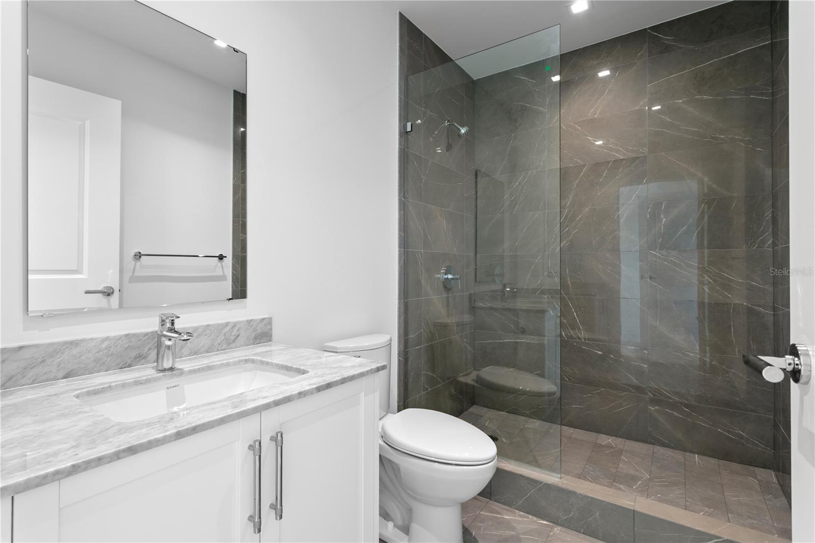 Image 24 of 47 For 3015 Ysabella Avenue 1601