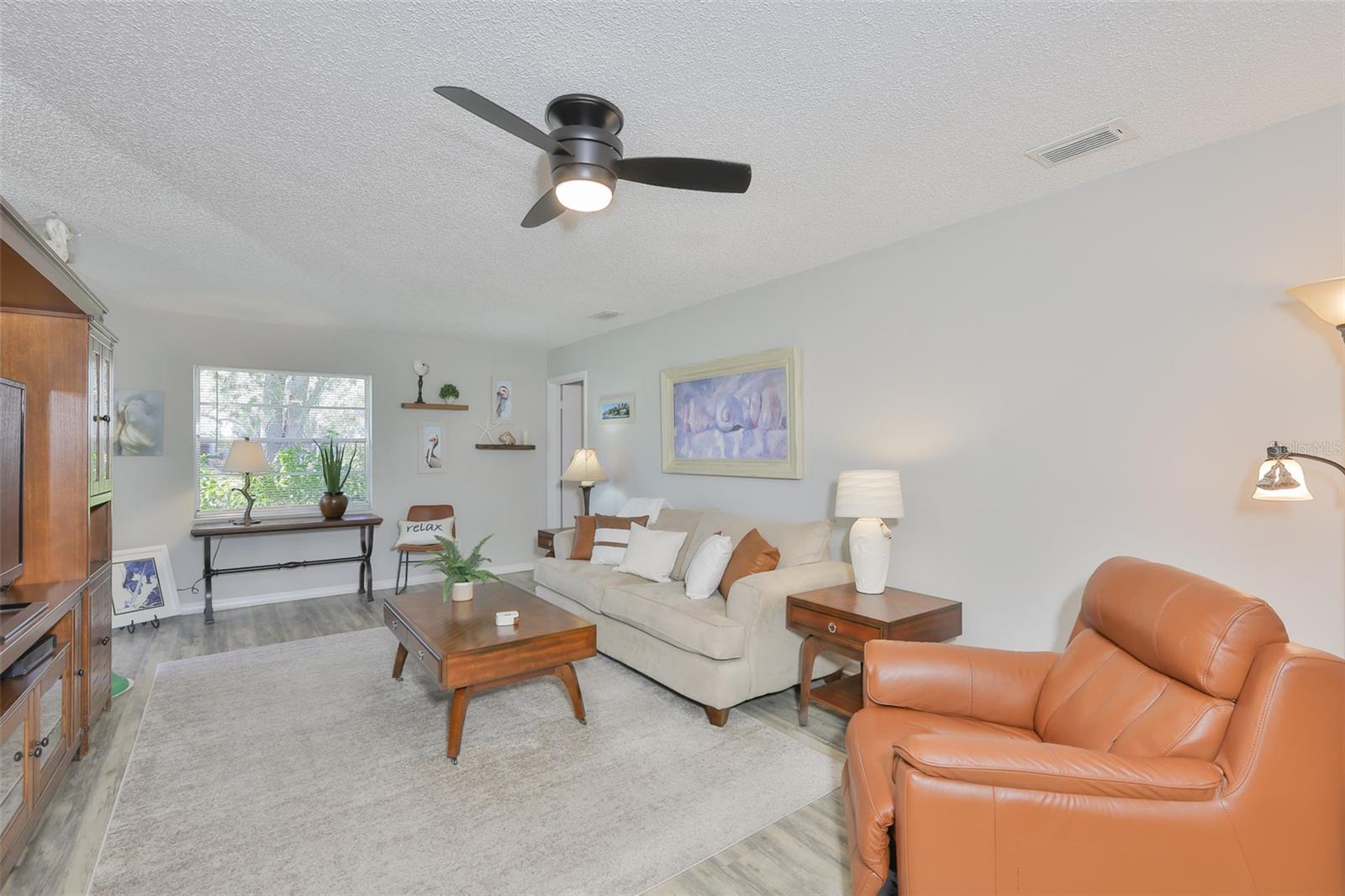 Image 17 of 43 For 2009 Halmrock Place 176