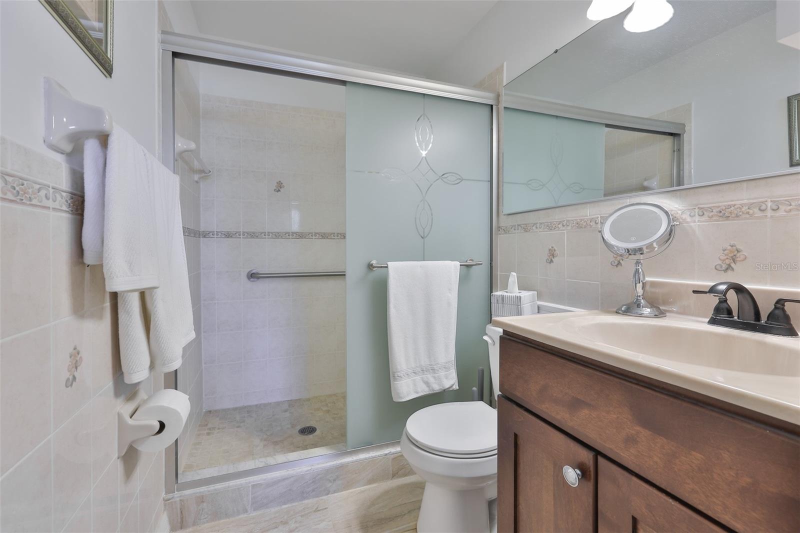 Image 22 of 43 For 2009 Halmrock Place 176