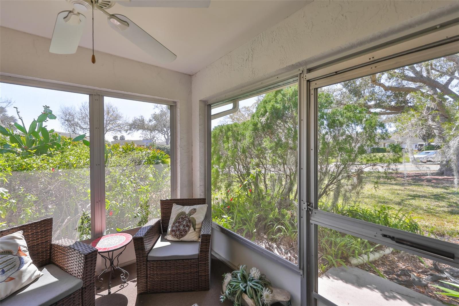 Image 27 of 43 For 2009 Halmrock Place 176