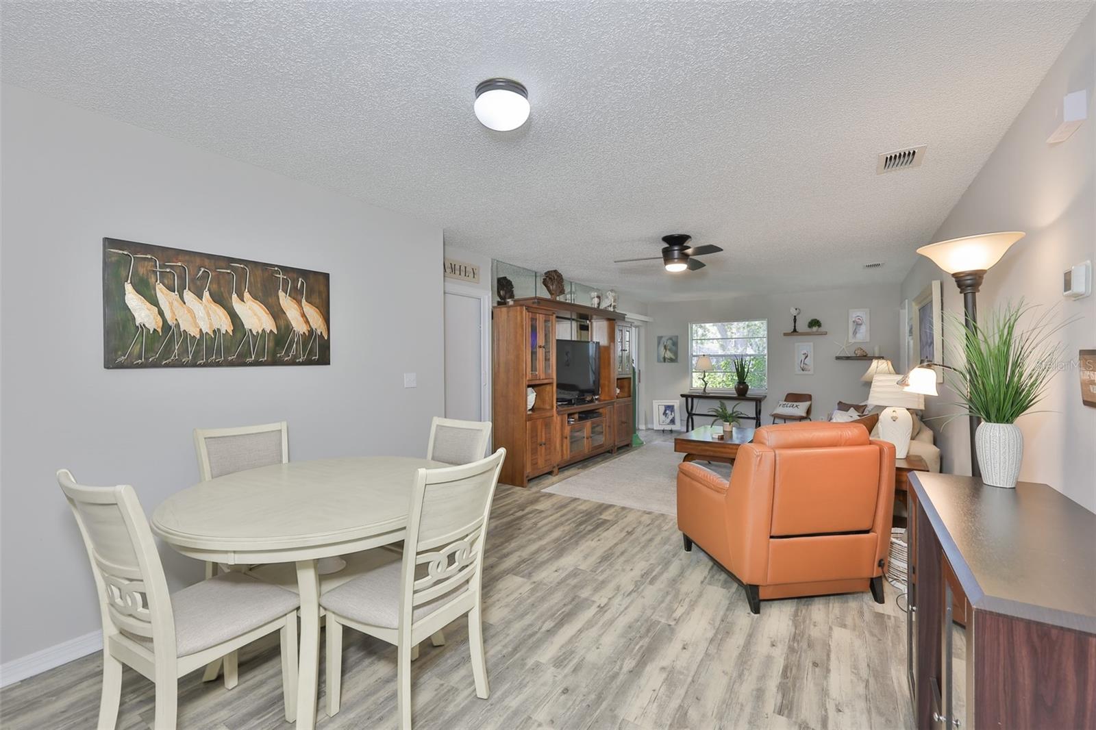 Image 5 of 43 For 2009 Halmrock Place 176