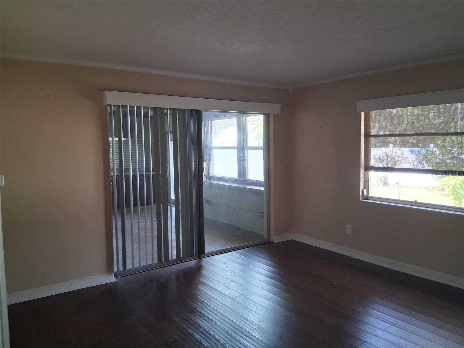 Image 15 of 19 For 10939 103rd Avenue