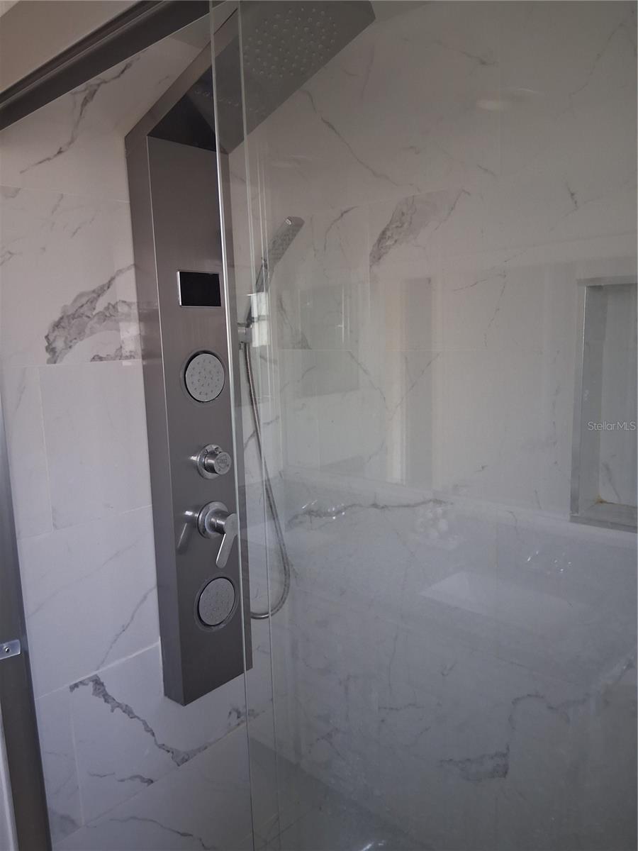 Image 9 of 19 For 10939 103rd Avenue