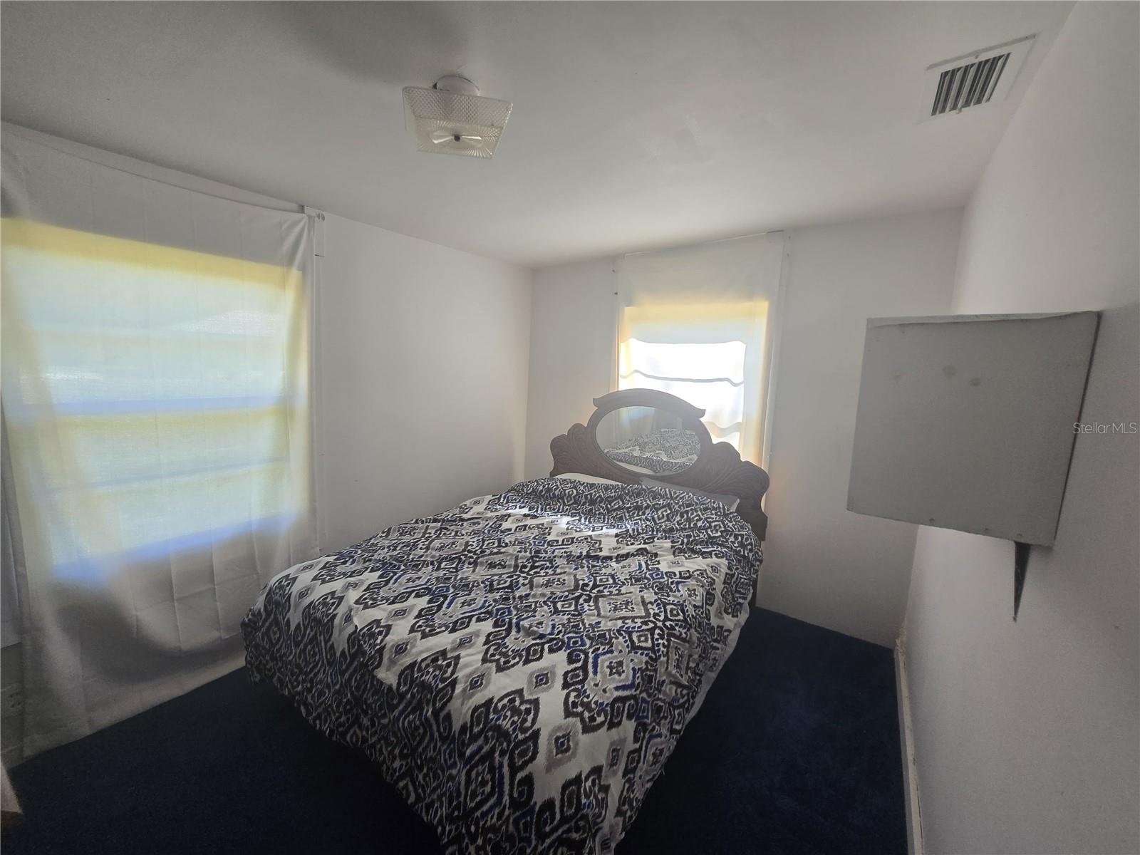 Image 10 of 29 For 171 Putnam Grove Road