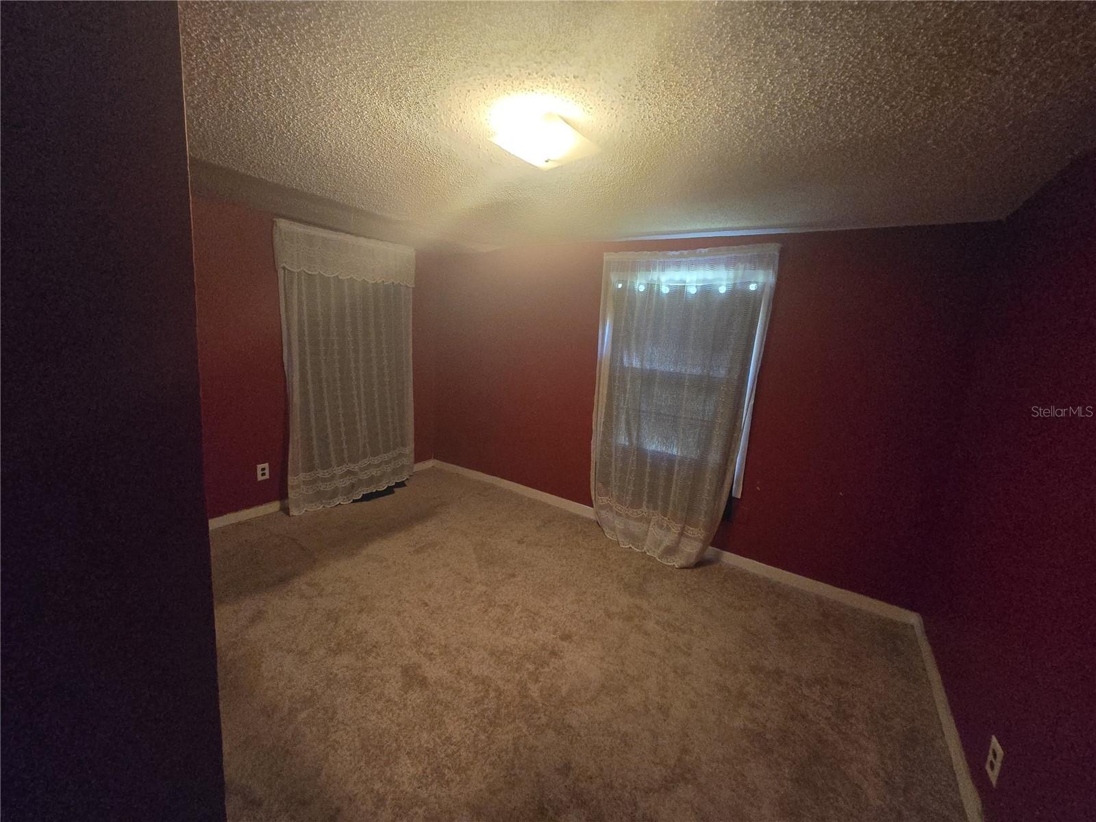 Image 14 of 29 For 171 Putnam Grove Road