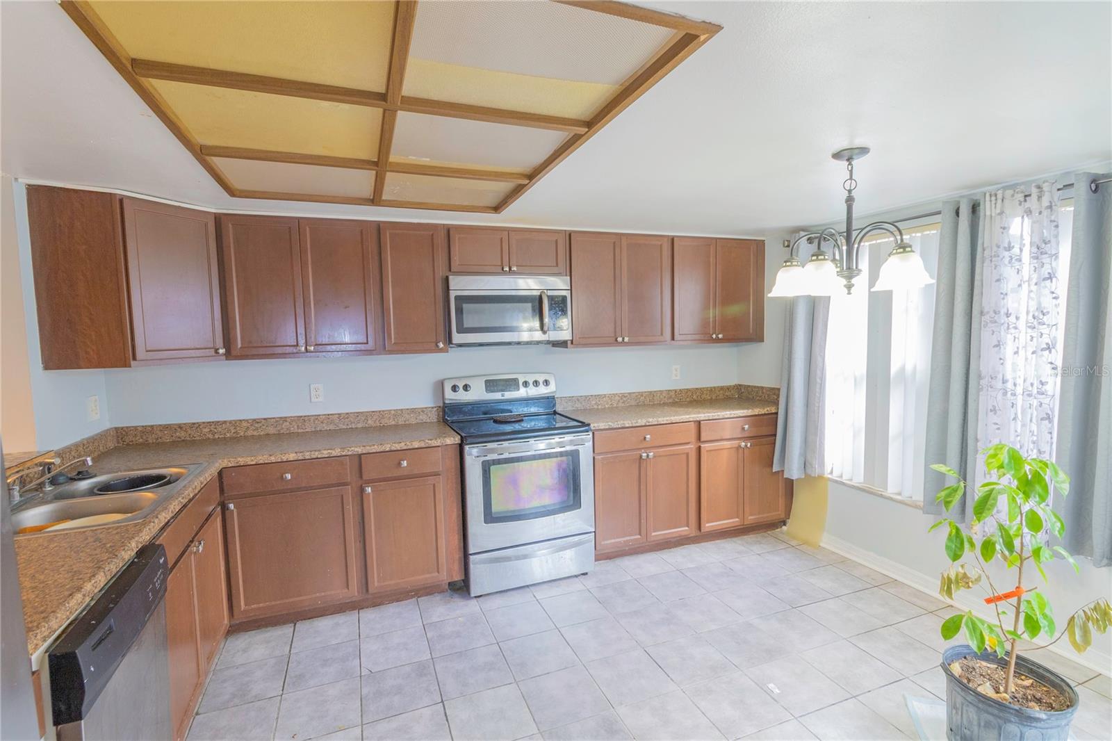 Image 12 of 23 For 4605 Puritan Road 4605