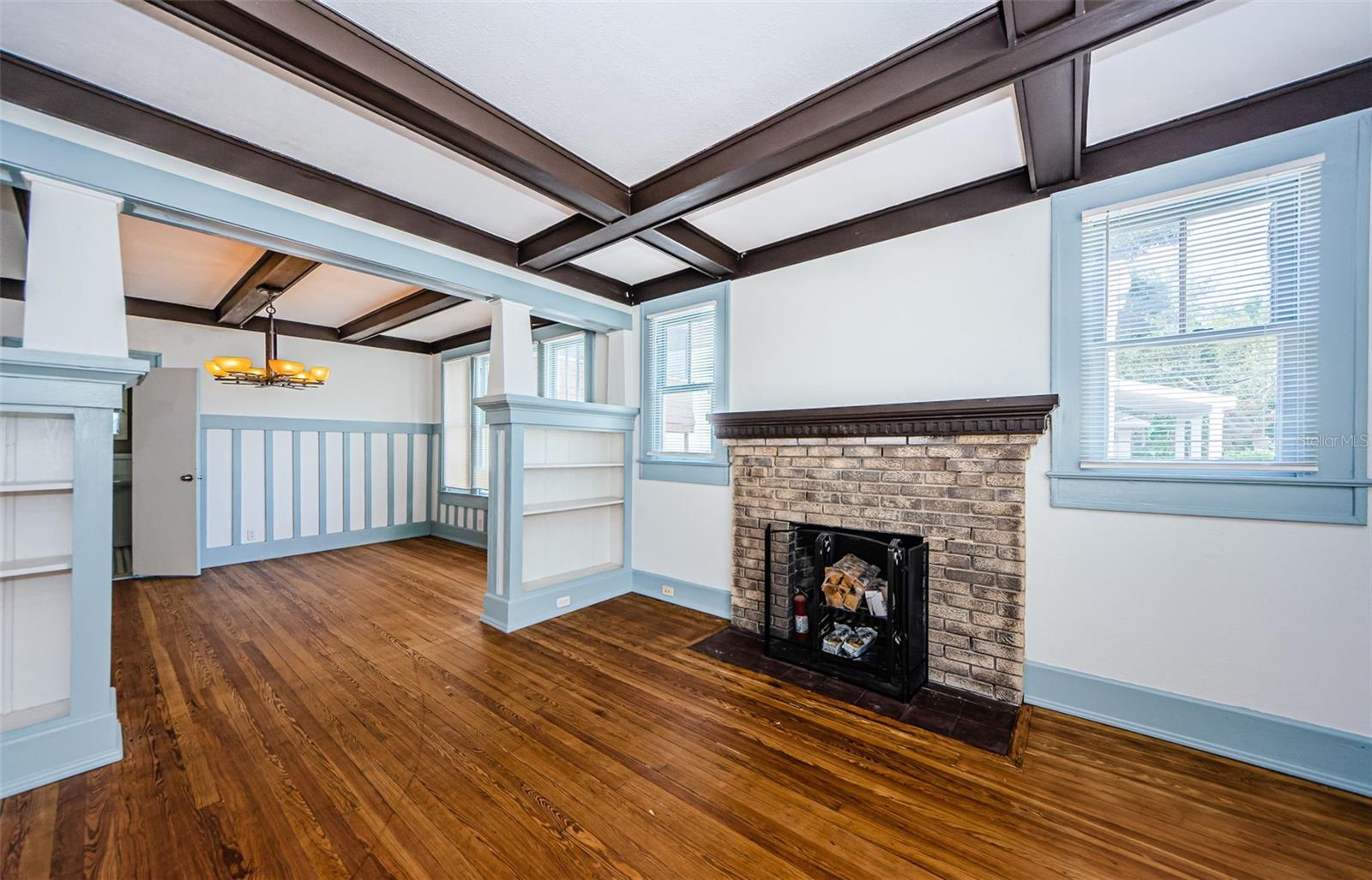 Image 11 of 32 For 620 Earle Avenue N