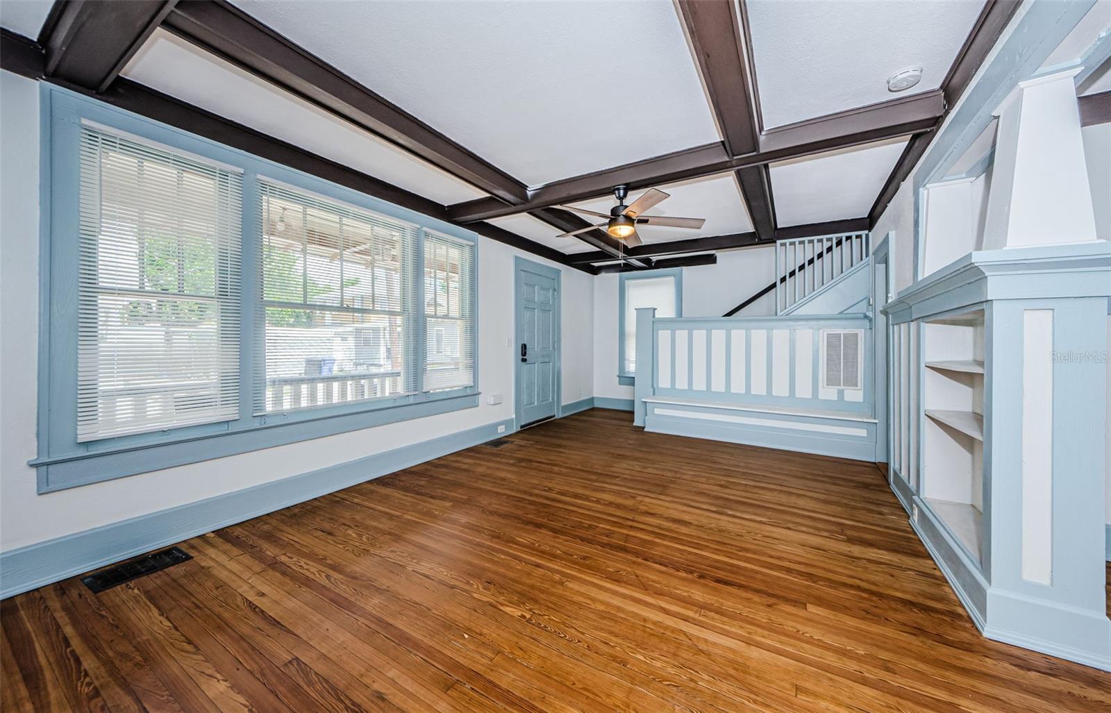 Image 13 of 32 For 620 Earle Avenue N