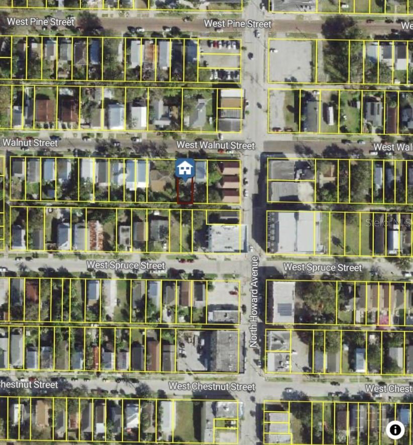 Listing photo id 18 for 2310 Walnut Street