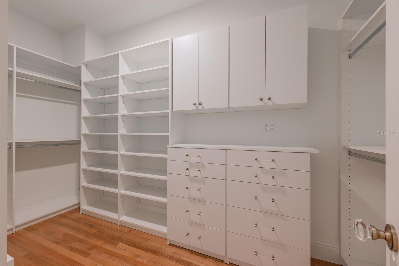 Image 29 of 50 For 54 Aegean Avenue