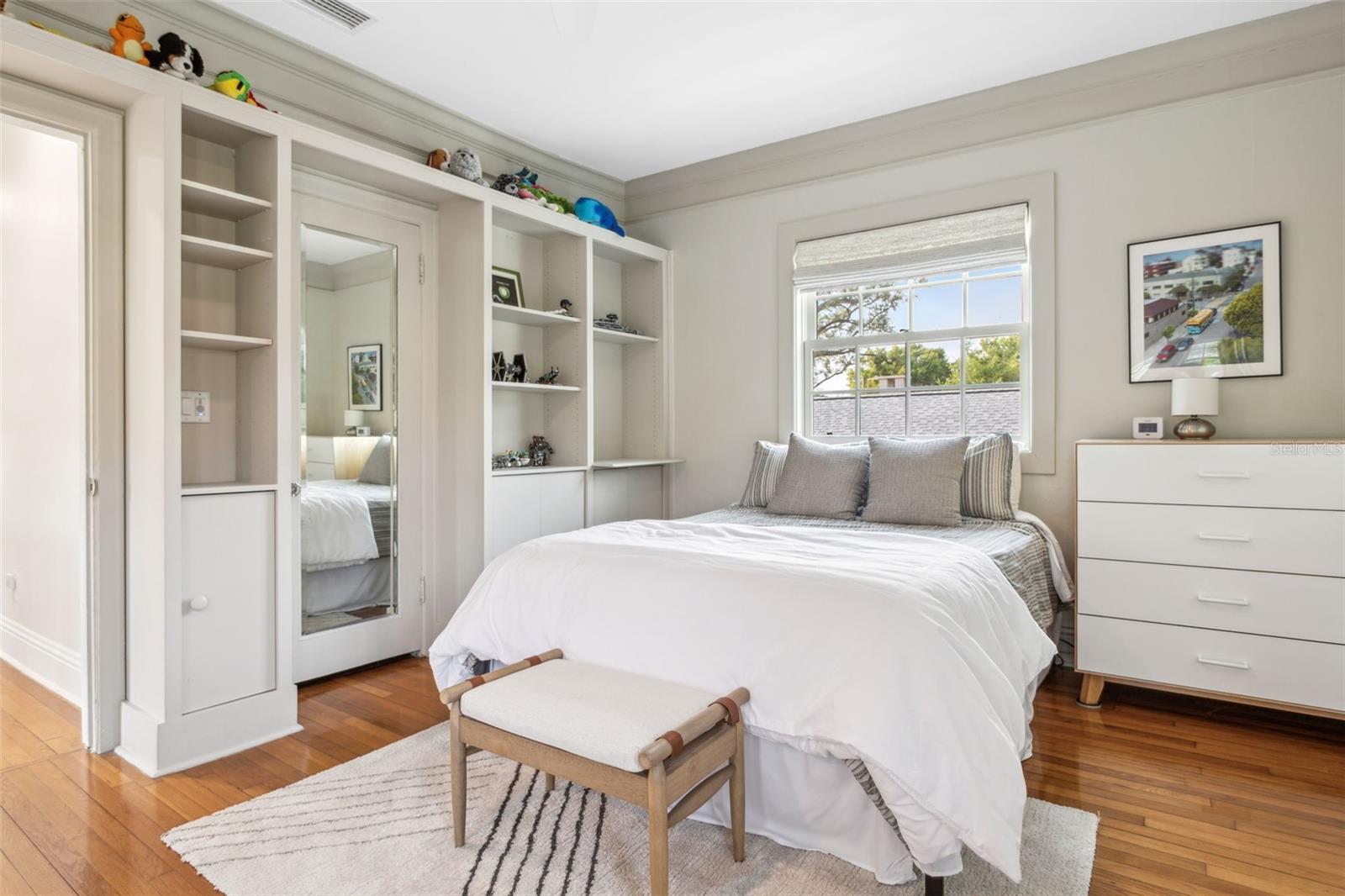 Image 38 of 50 For 54 Aegean Avenue