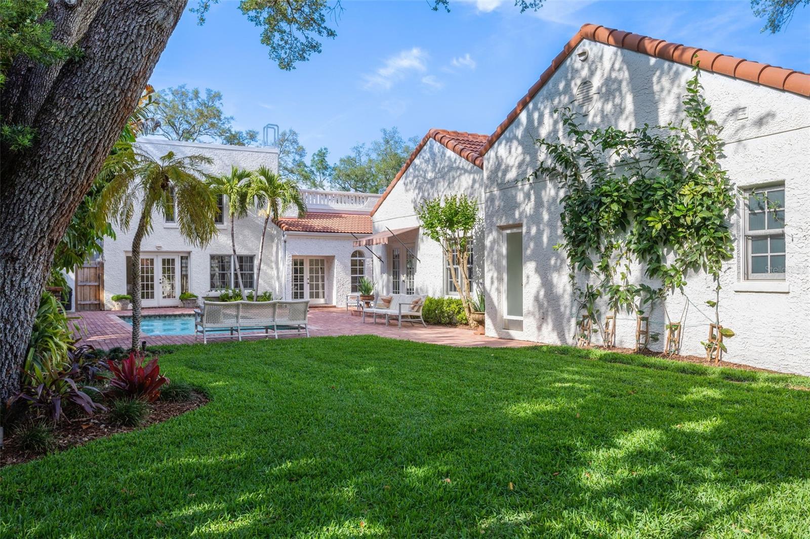 Image 4 of 50 For 54 Aegean Avenue