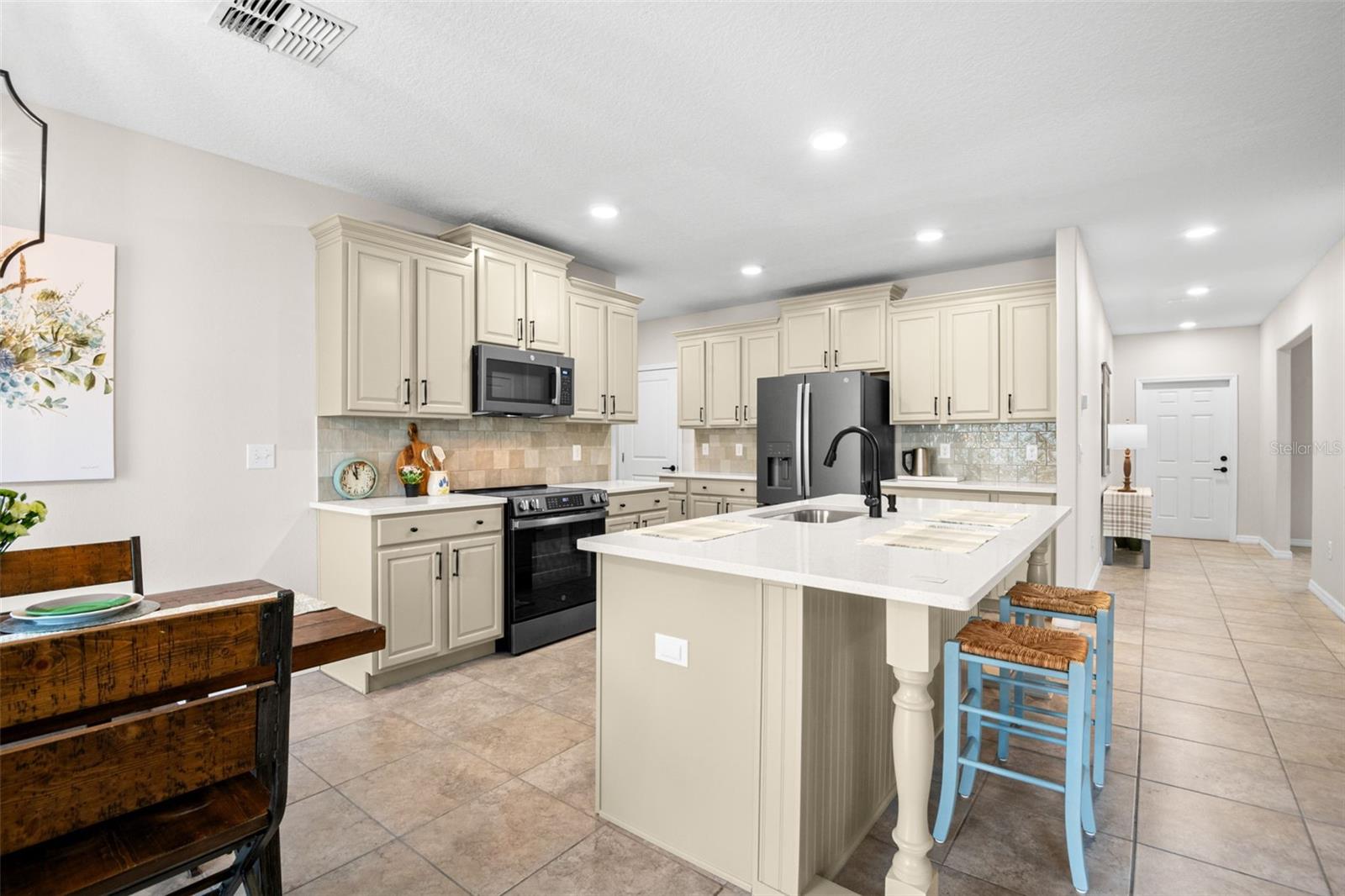 Image 11 of 49 For 6708 Hazelnut Spice Drive