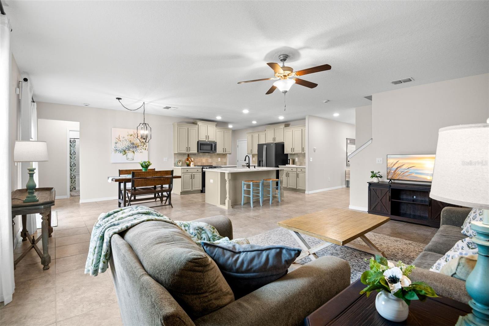 Image 14 of 49 For 6708 Hazelnut Spice Drive