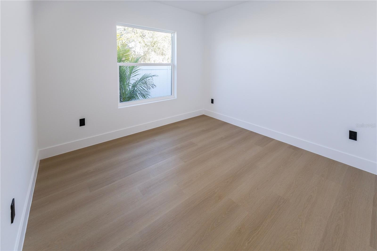 Image 26 of 50 For 1834-1836 19th Street S