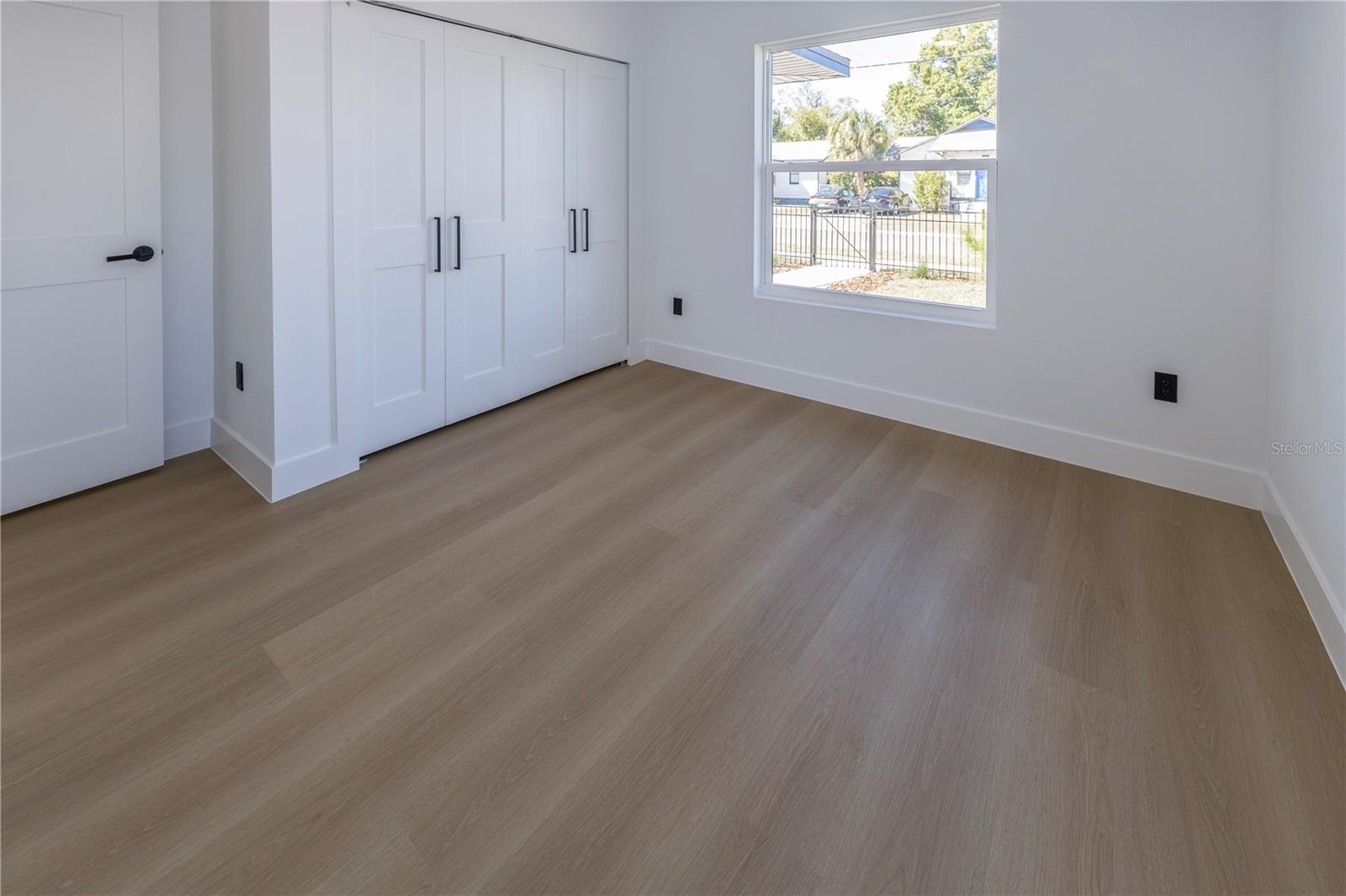 Image 4 of 50 For 1834-1836 19th Street S